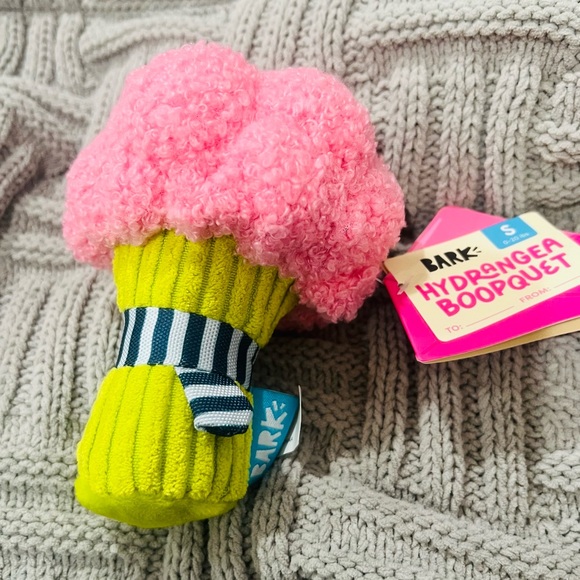BARKBOX HYDRANGEA BOOPQUET PLUSH DOG TOY - Picture 6 of 8